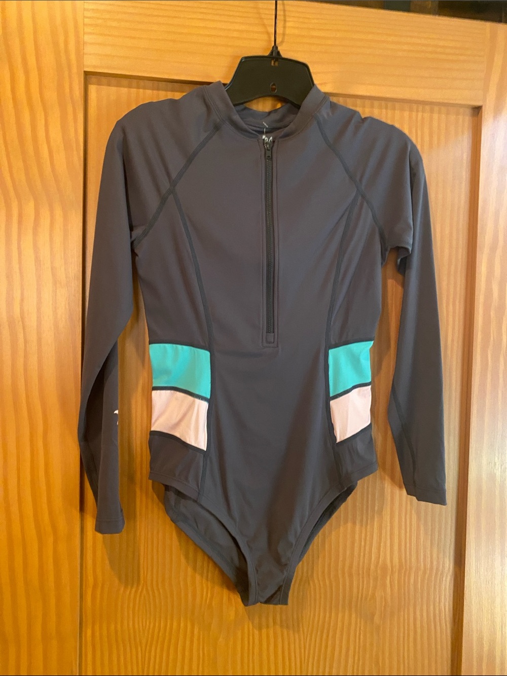 Salt Life Women’s One-Piece Long Sleeve Zipup Gray,Pink UV Protection Swimsuit S